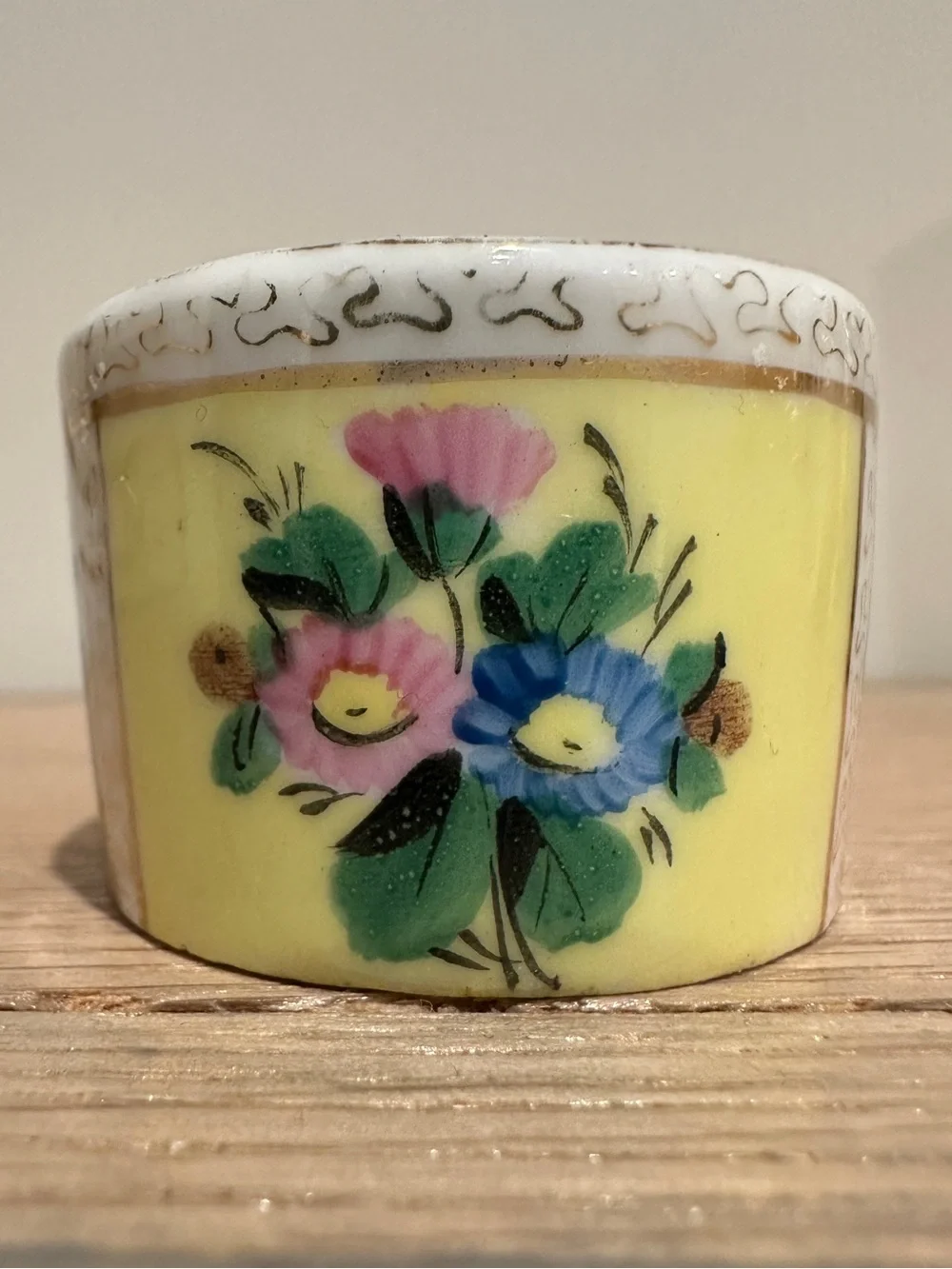 N/A charming porcelain